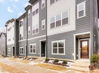 6016 Pivot Ct, Charlotte, NC 28205