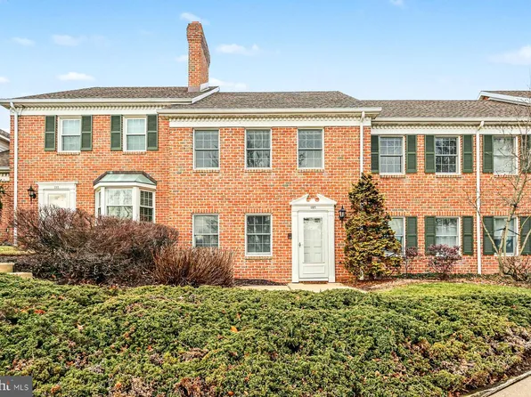 185 Wyntre Brooke Dr, York, PA 17403