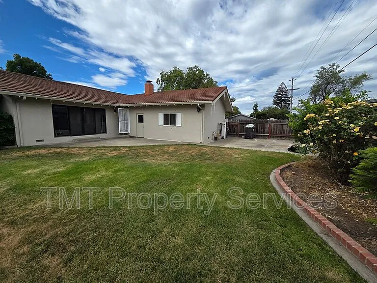 9 W Robinhood Dr — Photo 73