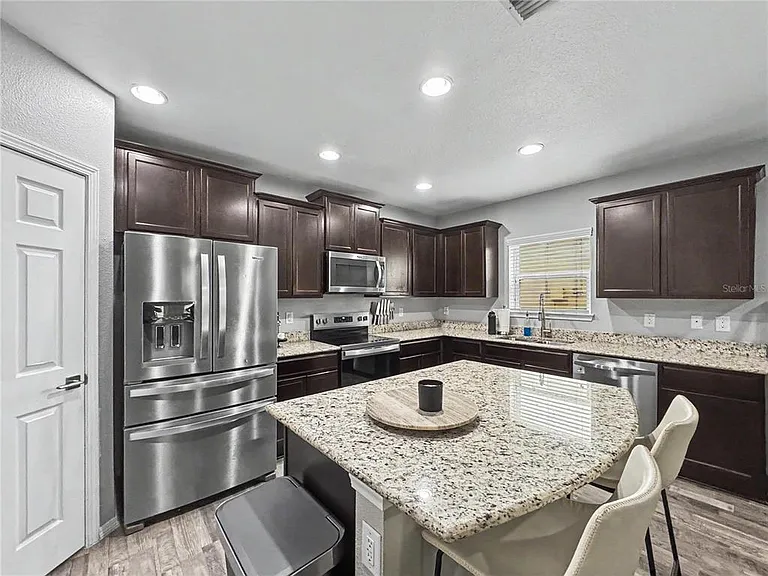 4842 Chatterton Way — Photo 9