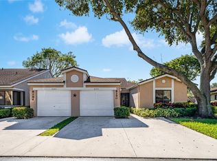 8290 Springlake Dr, Boca Raton, FL 33496