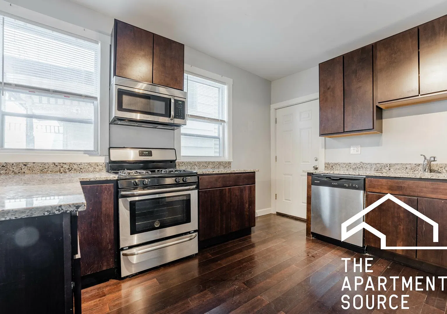 2 bed, $1,950 — Photo 4