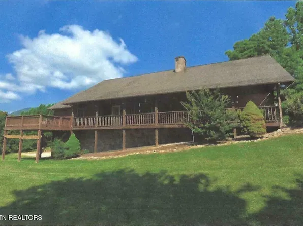 1425 Nicoha Blvd, Sevierville, TN 37876