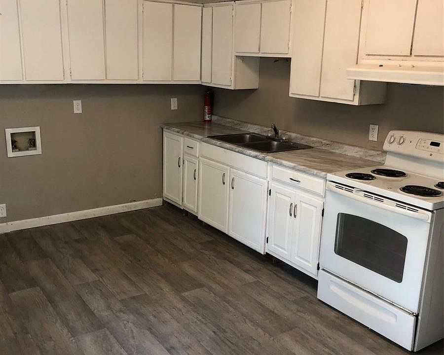 2nd image of 1313 N 10th St