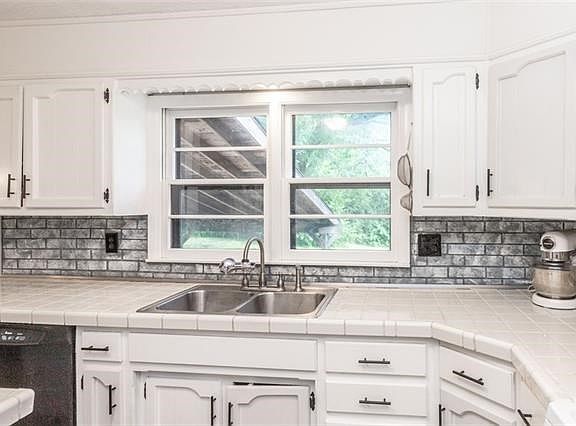 5th image of 5520 Lafayette Ave