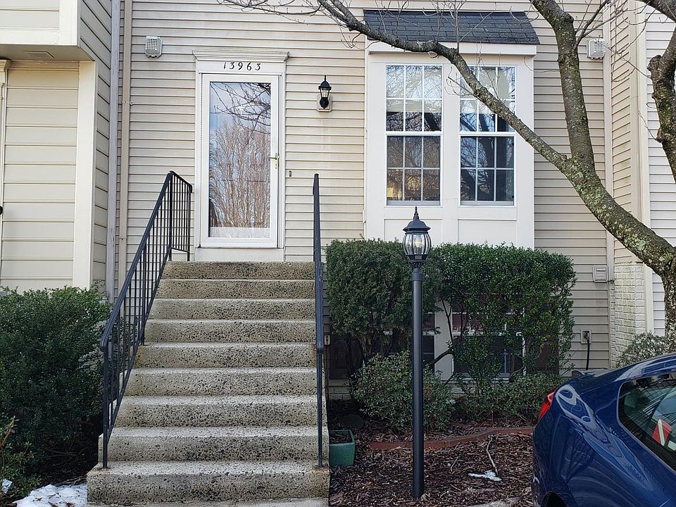 Welcome to this 3 bedroom, 2.5 bathroom interior 3 level townhouse with 2-car parking pad, in sought-after Winding Ridge, Centreville, VA!