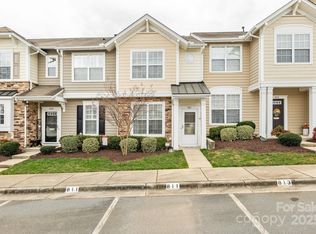 811 Gentlewinds Ct, Fort Mill, SC 29708