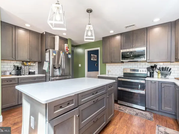 4 Magnolia Ct, Downingtown, PA 19335