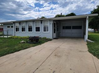 128 7th St E, Cresco, IA 52136