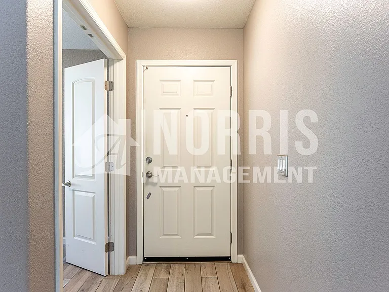 577 W Judi St — Photo 5