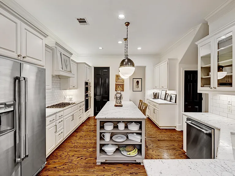 2100 Rue De Street Germaine — Photo 11