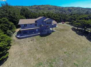 33707 Ophir Rd, Gold Beach, OR 97444