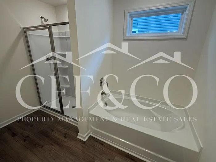 1119 Silverbend Trl — Photo 15