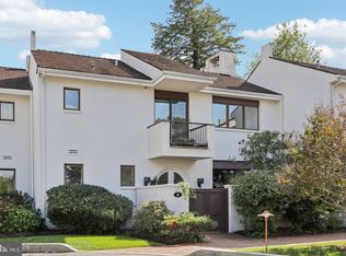 6 Avignon, Devon, PA 19333