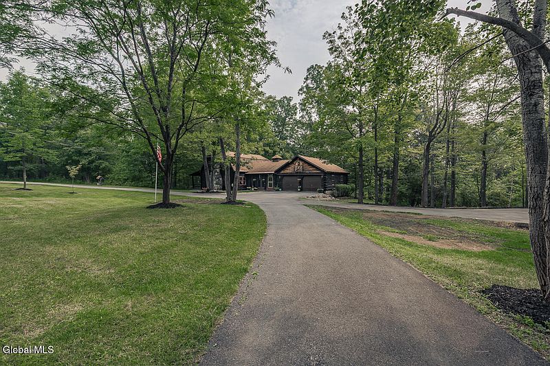 3rd image of 3080 Ridge Road