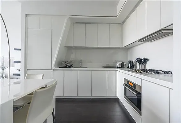 Rented by 212 Consulting Corp | media 17