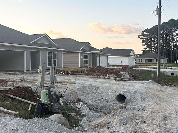 3rd image of 110 Fuller Dr
