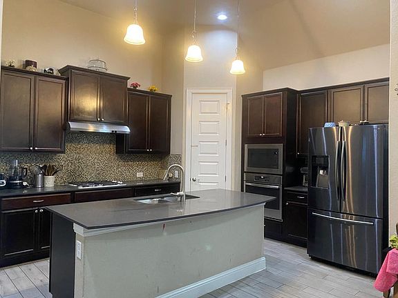 5th image of 2229 Valley Oaks Cv
