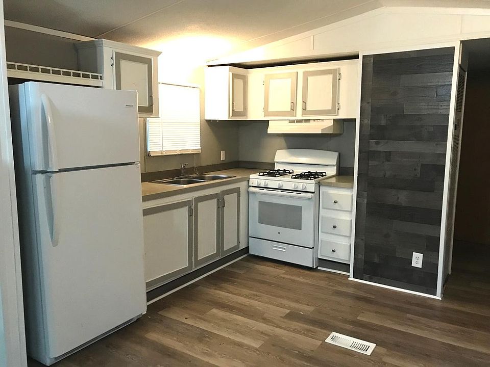 1st image of 228 W Academy St