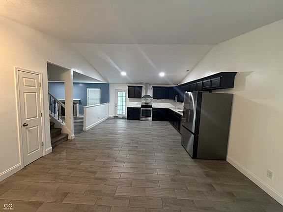 3rd image of 6419 River Run Dr