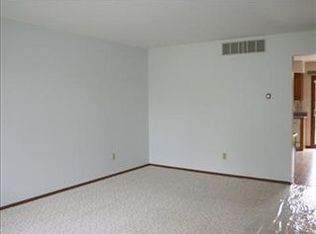 839 N Wiggs St, Griffith, IN 46319