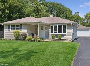 3606 Meadow Dr, Rolling Meadows, IL 60008