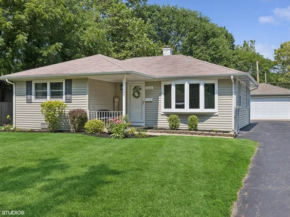 3606 Meadow Dr, Rolling Meadows, IL 60008