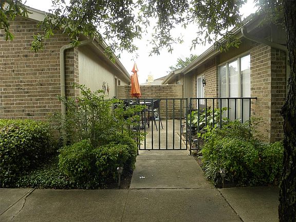 2nd image of 908 Shady Creek Ln