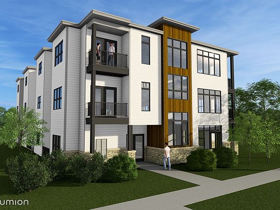 2nd image of 302 W Clark St