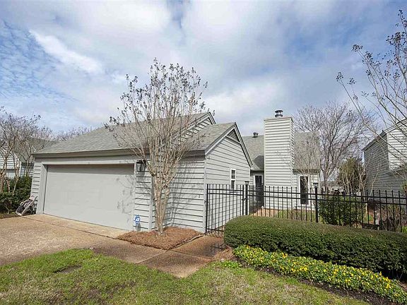 2nd image of 174 Waterwood Dr