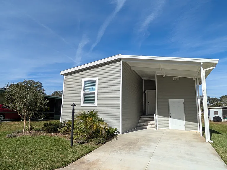 Paddock Park South — Photo 27