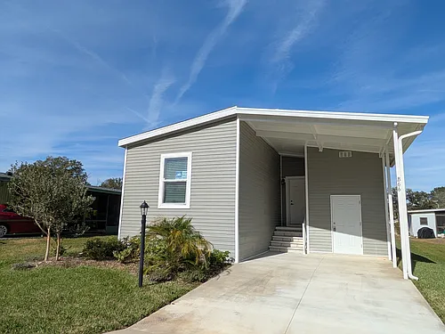 Paddock Park South Photo 1