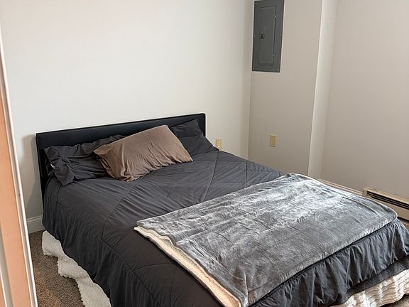 5th image of 599 1/2 N Plum St #2