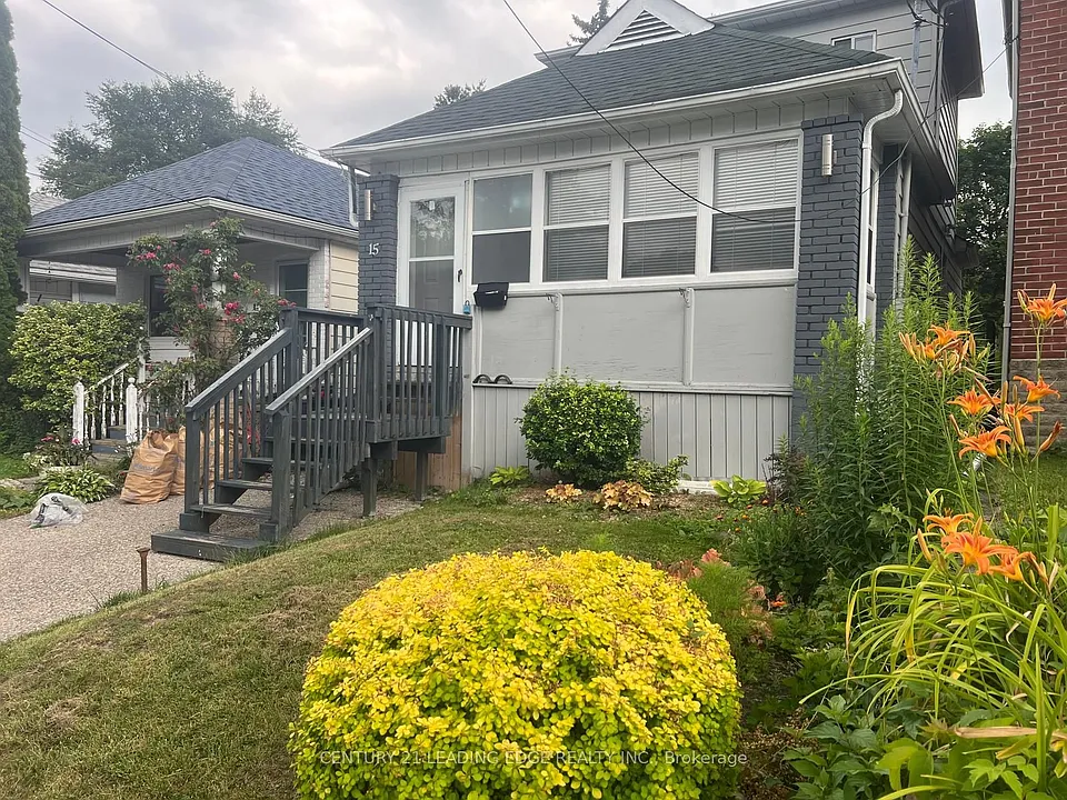 15 Westbrook Ave