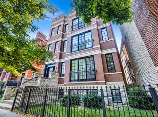 1131 W Grace St #2, Chicago, IL 60613