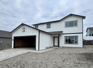879 NE Laurel Springs Dr, Hermiston, OR 97838