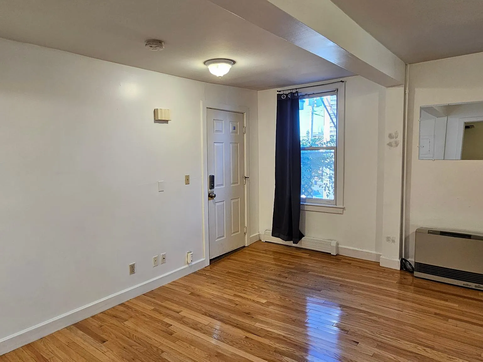 1 bed, 448 sqft, $1,800 — Photo 4