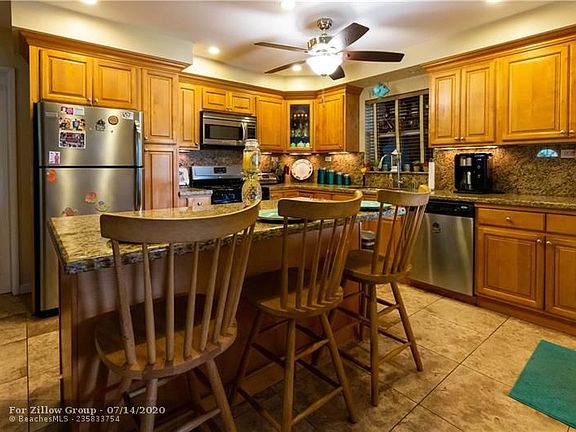 4th image of 501 NE 26th St