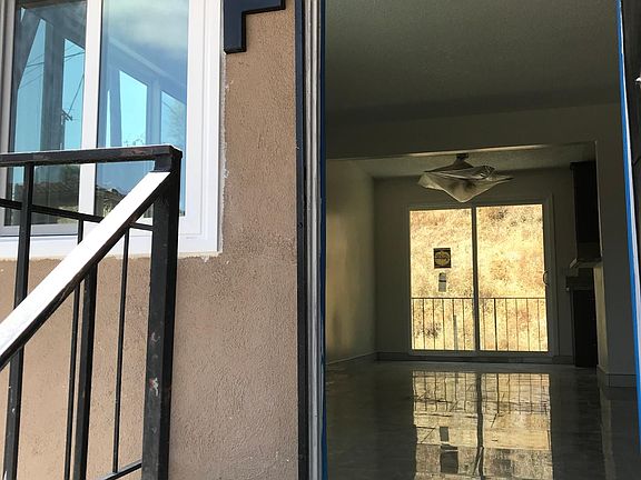 4th image of 205 Mooney Dr #F
