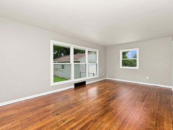 4th image of 248 Canterbury Dr