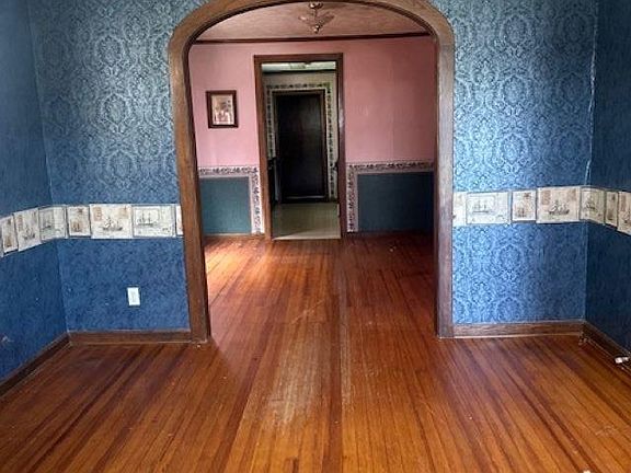 2nd image of 138 Lucille St