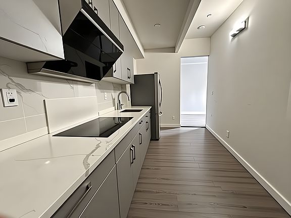 5th image of 51-44 Goldsmith St #1A