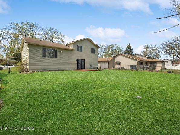 31 Huntingwood Rd, Matteson, IL 60443