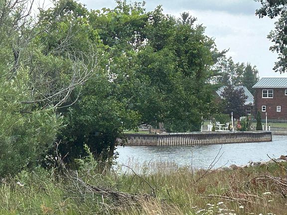 3rd image of 132 Channel Rd