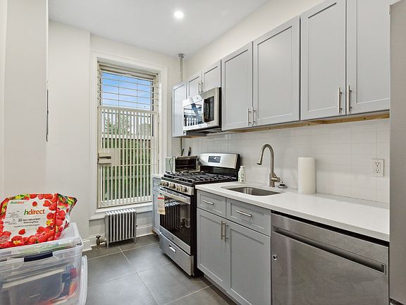 3rd image of 263 Prospect Pl APT 3