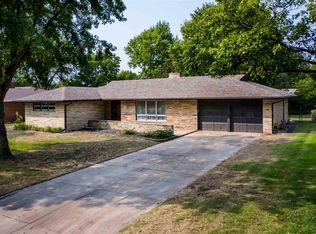 1719 N Womer Dr, Wichita, KS 67203
