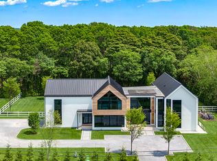 390 Edge Of Woods Rd, Water Mill, NY 11976