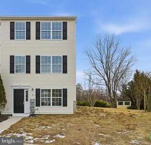 138 Versailles Ct, Newark, DE, 19702