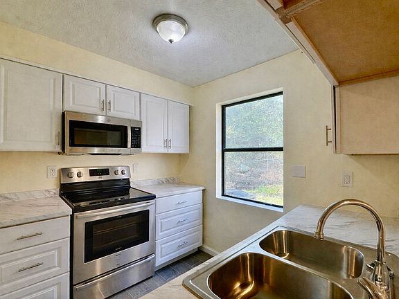 3rd image of 2501-2575 Case St #11A