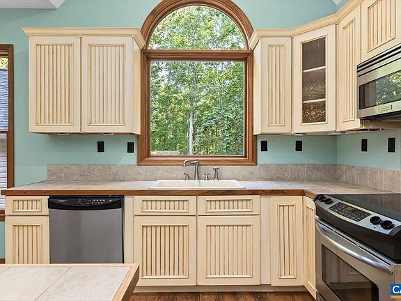 5th image of 169 Oak Haven Ln